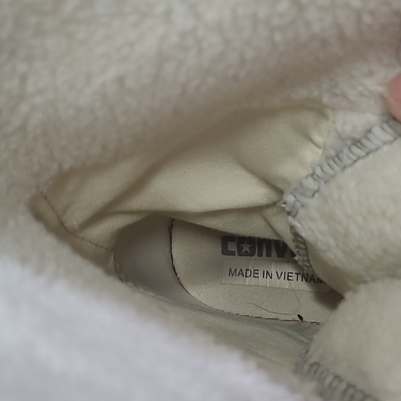 EUC Converse Sneaker Women's sz 7Chuck Taylor Beverly Grey Suede High Top - Picture 10 of 10